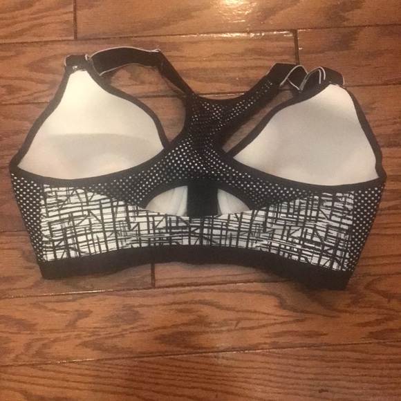 NWOT 38D Black/ White Zip Front Maidenform Bra - Picture 3 of 4